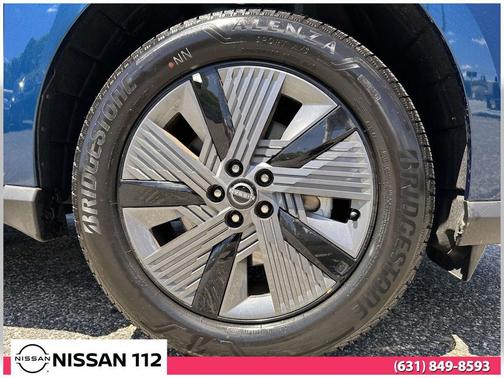 Aurora Blue Pearl Metallic/Super Black 2025 Nissan Murano SL