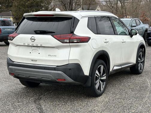 2021 Nissan Rogue SL