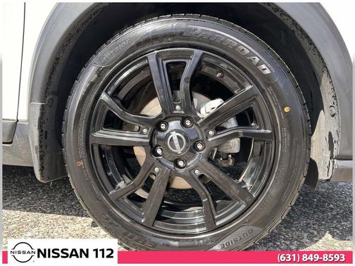 Aspen White 2022 Nissan Kicks SR
