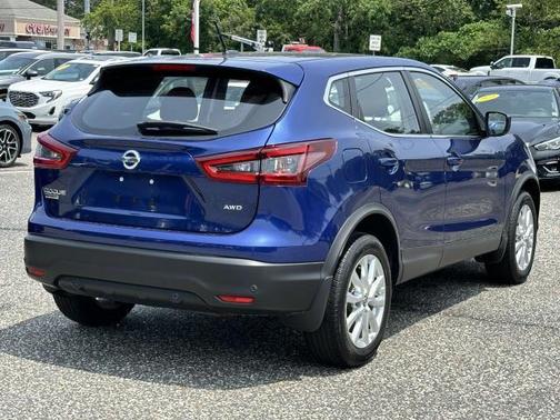 2022 Nissan Rogue Sport S