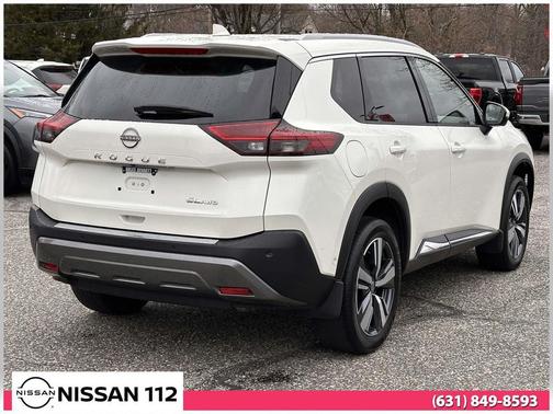 Pearl White Tricoat 2023 Nissan Rogue SL