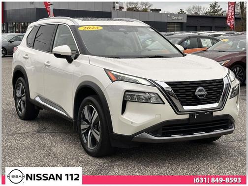 Pearl White Tricoat 2023 Nissan Rogue SL