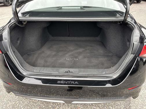 Super Black 2023 Nissan Sentra SR