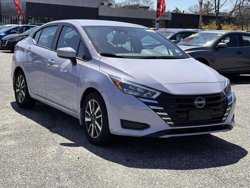 Gray Sky Pearl 2025 Nissan Versa 1.6 SV