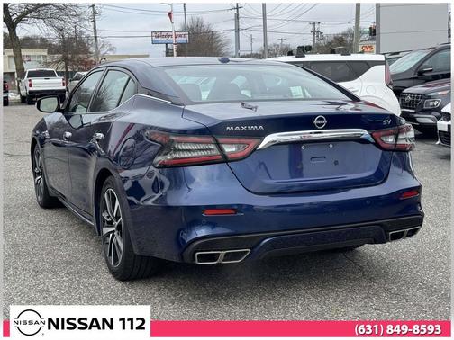 2023 Nissan Maxima SV