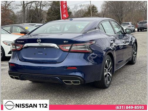 2023 Nissan Maxima SV