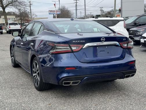 2023 Nissan Maxima SV