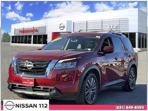 2023 Nissan Pathfinder SL