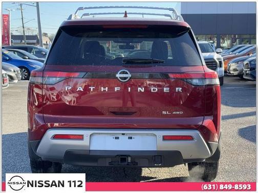 2023 Nissan Pathfinder SL