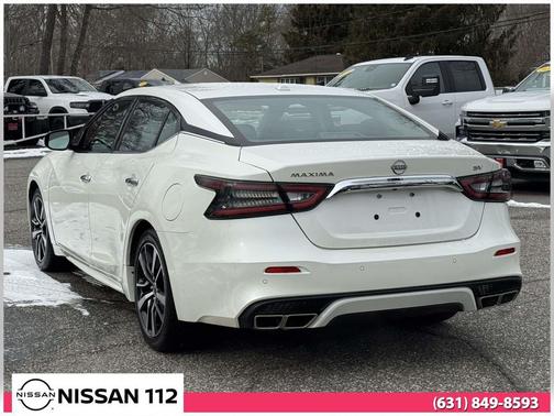 2023 Nissan Maxima SV