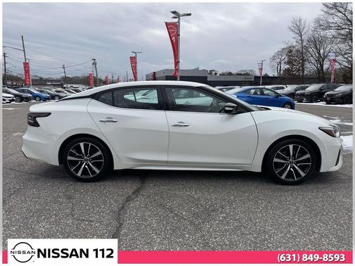 2023 Nissan Maxima SV