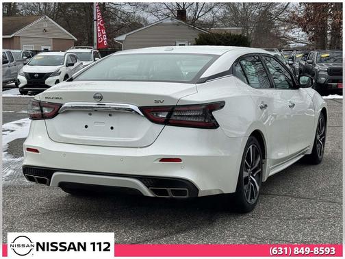 2023 Nissan Maxima SV