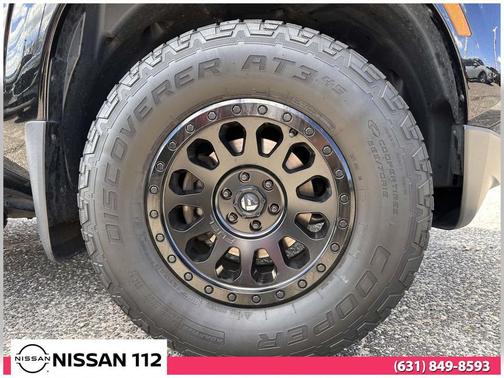 Super Black 2022 Nissan Frontier S