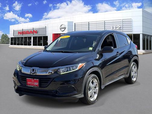 Crystal Black Pearl 2022 Honda HR-V LX