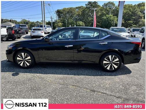 2022 Nissan Altima 2.5 SV