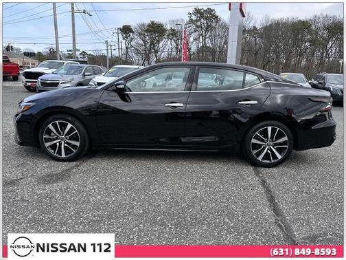 2023 Nissan Maxima SV