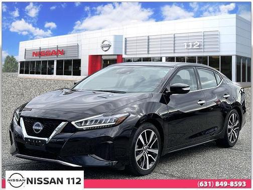 2023 Nissan Maxima SV