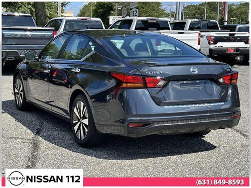 2022 Nissan Altima 2.5 SV
