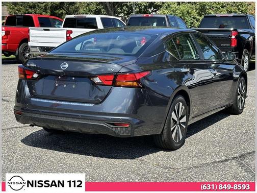 2022 Nissan Altima 2.5 SV