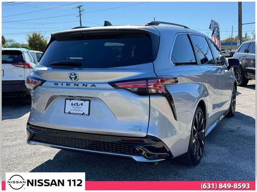 2022 Toyota Sienna XSE 7 Passenger