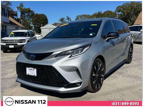 2022 Toyota Sienna XSE 7 Passenger