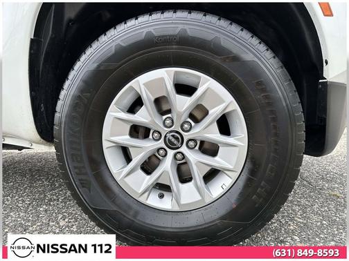 2024 Nissan Frontier SV