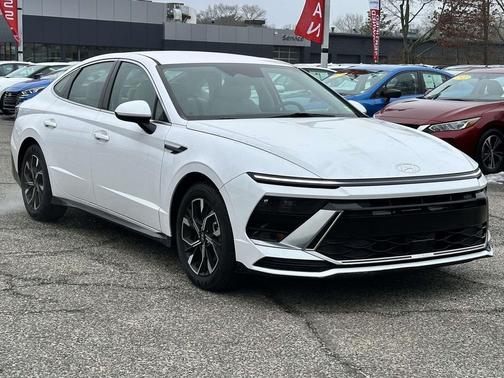 2025 Hyundai SONATA SEL