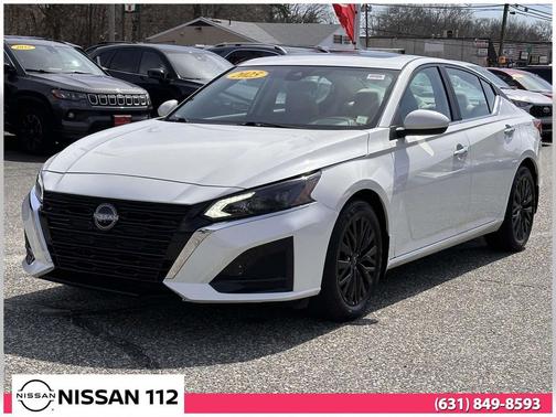 2025 Nissan Altima SV FWD