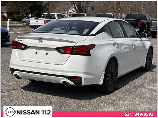 2025 Nissan Altima SV FWD