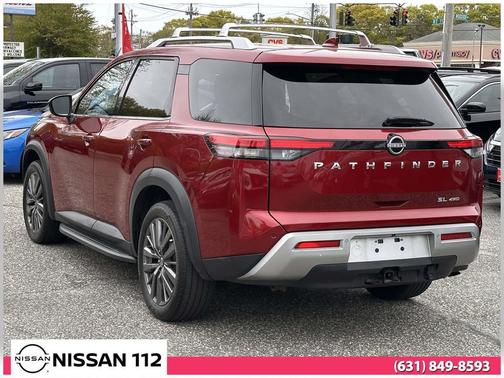 Scarlet 2022 Nissan Pathfinder SL 4WD