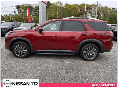 Scarlet 2022 Nissan Pathfinder SL 4WD