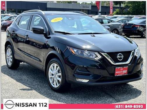 2022 Nissan Rogue Sport SV