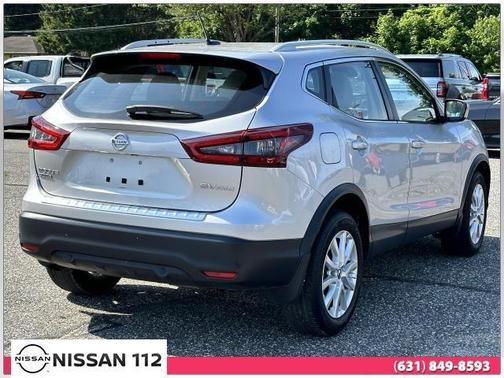 2022 Nissan Rogue Sport SV