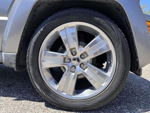 Mineral Gray Metallic 2012 Jeep Liberty Jet