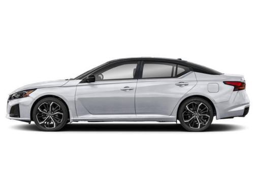 Sky 2026 Nissan Altima SR FWD