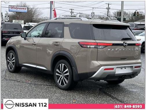 2023 Nissan Pathfinder Platinum