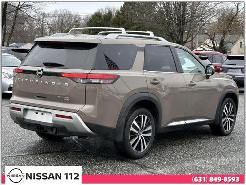 2023 Nissan Pathfinder Platinum