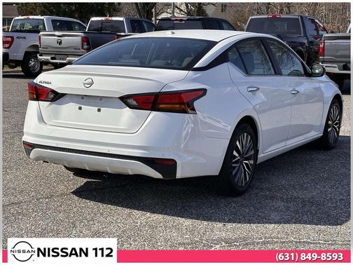 Glacier White 2025 Nissan Altima 2.5 SV