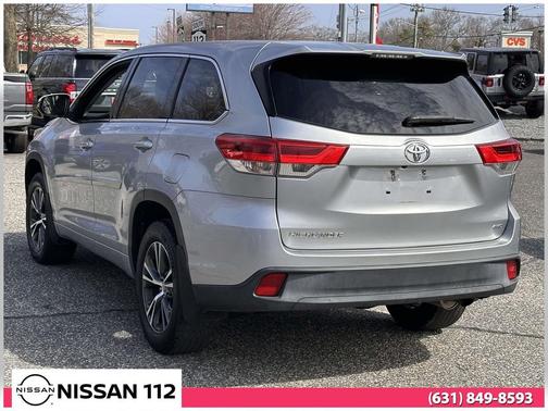 Celestial Silver Metallic 2017 Toyota Highlander LE