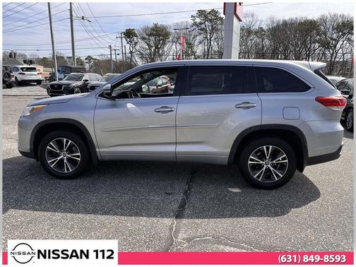 Celestial Silver Metallic 2017 Toyota Highlander LE