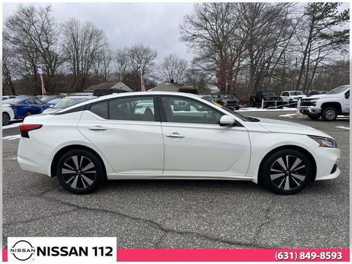 Pearl White Tricoat 2020 Nissan Altima 2.5 SV