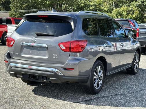 2019 Nissan Pathfinder SV