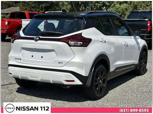 2023 Nissan Kicks SR