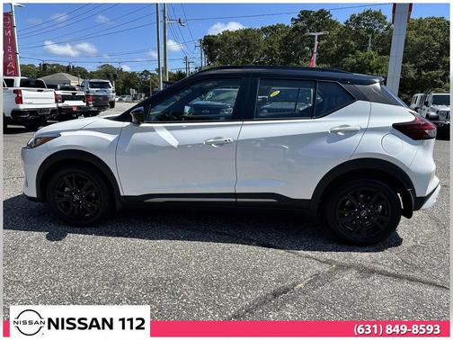 2023 Nissan Kicks SR