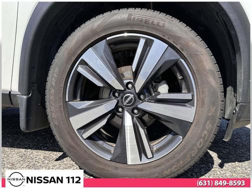 Pearl White 2023 Nissan Rogue SL