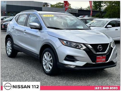 2022 Nissan Rogue Sport SV