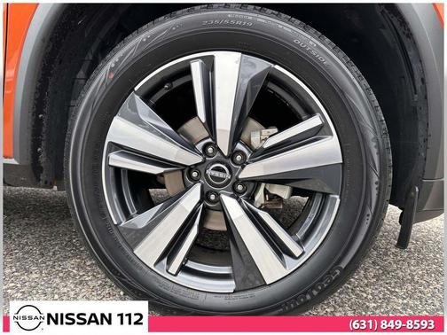 Sunset Drift Chromaflair/Super Black 2023 Nissan Rogue SL