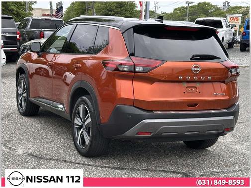 Sunset Drift Chromaflair/Super Black 2023 Nissan Rogue SL