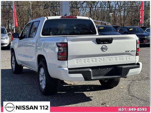 2023 Nissan Frontier SV