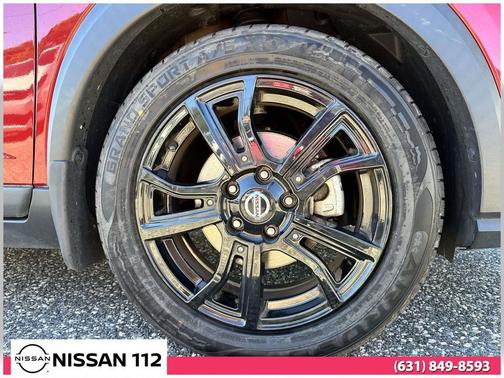 2021 Nissan Kicks SR